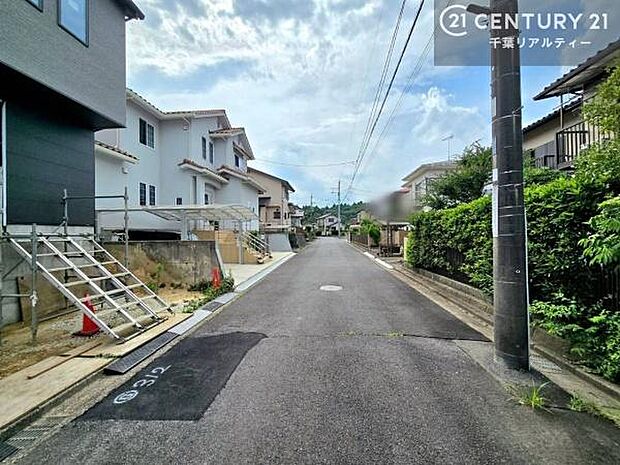 周辺環境や、お客様のご希望に合った物件も一緒にご案内を致します。住宅ローンアドバイザーによるご相談も承ります。当社はお問い合わせに即対応します!お待たせしません!