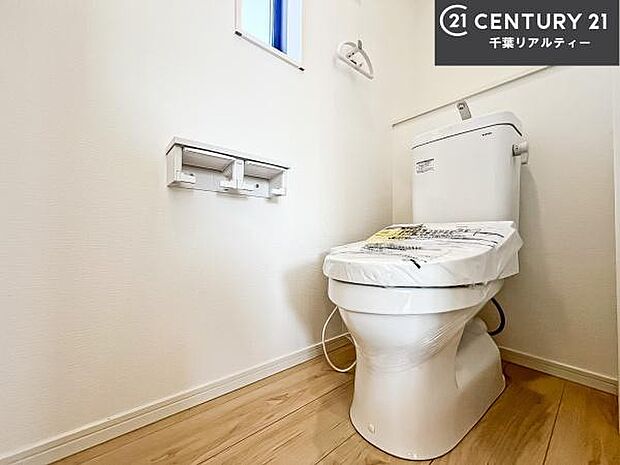 清潔感のある色味のお手洗いです！さわやかでスッキリする空間です！お手入れがしやすいトイレです！