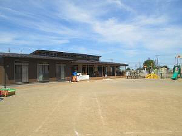 八街泉こども園まで1820m