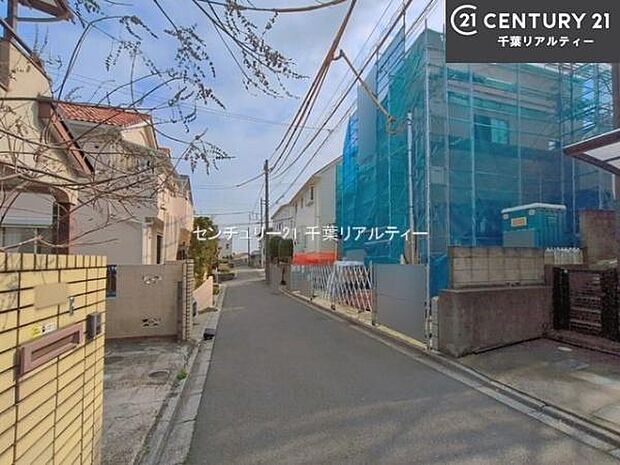 前面道路は4m!陽当り良好な立地です。