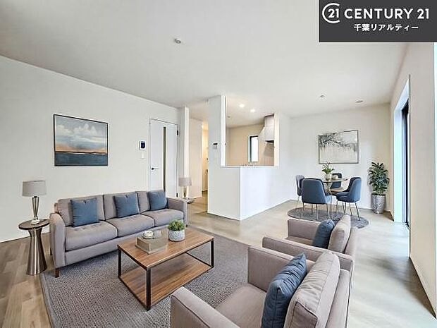 家具はCGパースです。開放感のある広々LDK!ソファーやダイニングテーブルを置いても窮屈にならないので快適に過ごせます!コミュニケーションが取りやすいリビングです!