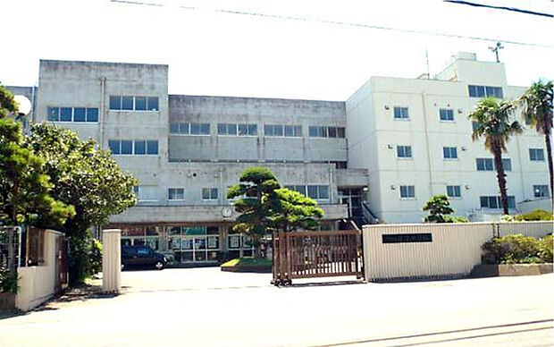 船橋市立豊富中学校まで2540m