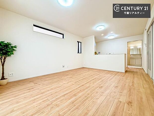 心地良いリビングは家族が自然と集まります。家族団欒の時間が増えそうです。ご家族と、より一層充実した時間を過ごせそうですね。