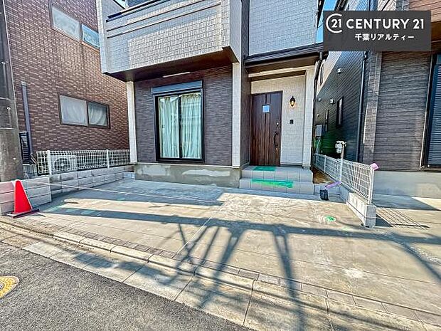 カースペース付きなのでマイカーをお持ちの方も安心ですね!ぜひ現地にてお確かめくださいませ!