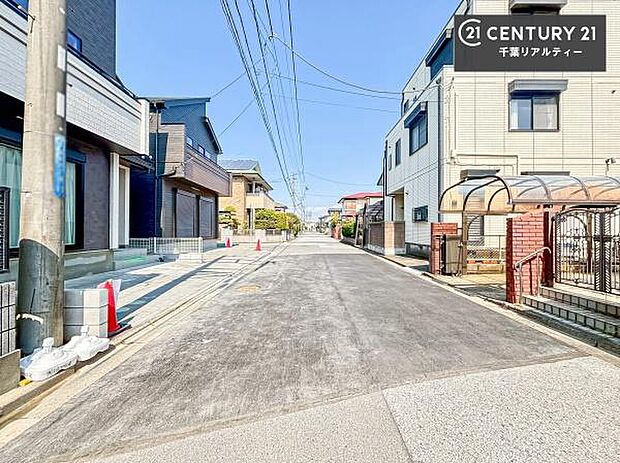 周辺環境や、お客様のご希望に合った物件も一緒にご案内を致します。住宅ローンアドバイザーによるご相談も承ります。当社はお問い合わせに即対応します!お待たせしません!