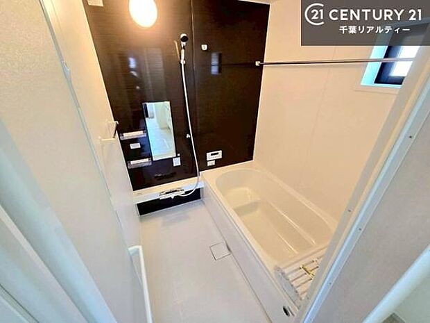 1日の疲れをしっかりと癒してくれる浴室です。おうちの素敵なリラクゼーション場所です！