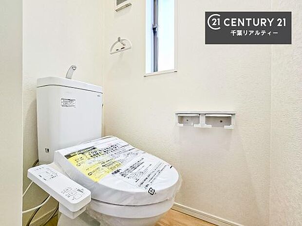 清潔感のある色味のお手洗いです！さわやかでスッキリする空間です！お手入れがしやすいトイレです！