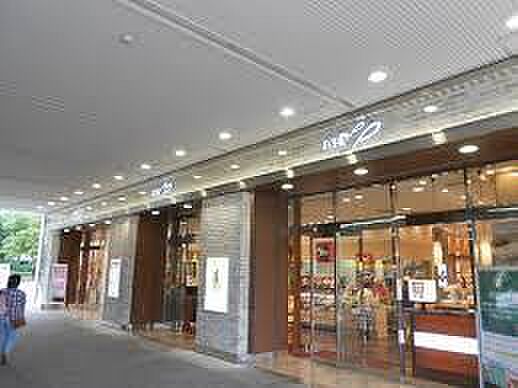 ペリエ検見川浜まで1208m