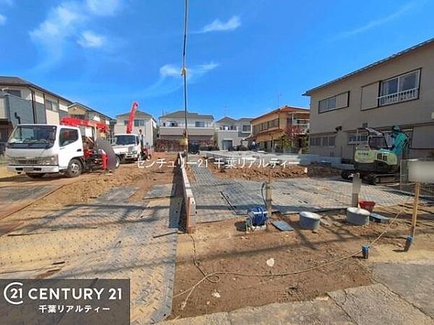建築途中だからこそ分かる構造のしっかりさ。完成後は理想の住まいとしてお迎えします。これから仕上がる内装にも注目!新生活が楽しみになる住まいです。