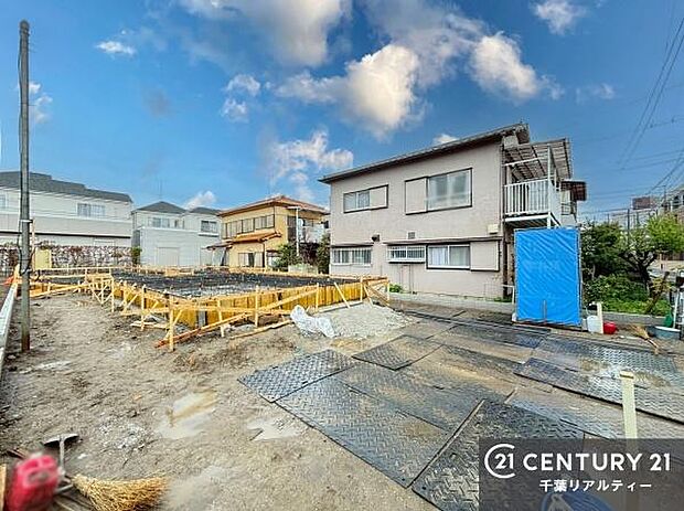 建築途中だからこそ分かる構造のしっかりさ。完成後は理想の住まいとしてお迎えします。これから仕上がる内装にも注目!新生活が楽しみになる住まいです。