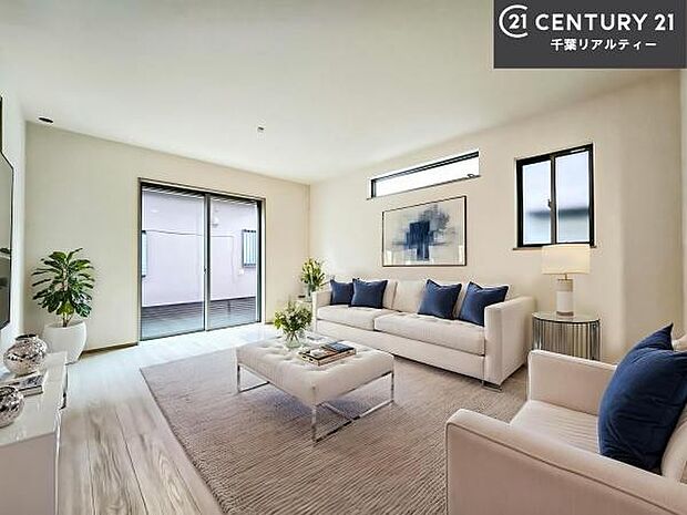 家具はCGパースです。大切な家族が集まるからこそLDKにはこだわりたい。子供たちが元気に笑いながら走り回っている姿を見た時が「広い家にして良かった」と思う瞬間です。