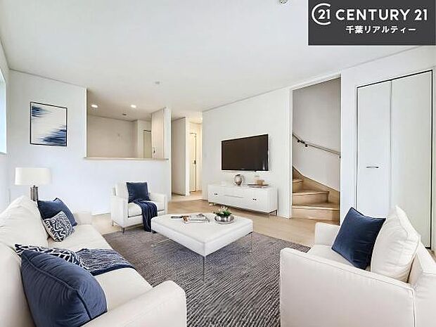 家具はCGパースです。心地良いリビングは家族が自然と集まります。家族団欒の時間が増えそうです。ご家族と、より一層充実した時間を過ごせそうですね。