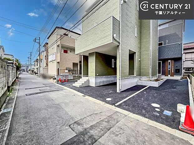 周辺環境や、お客様のご希望に合った物件も一緒にご案内を致します。住宅ローンアドバイザーによるご相談も承ります。当社はお問い合わせに即対応します!お待たせしません!