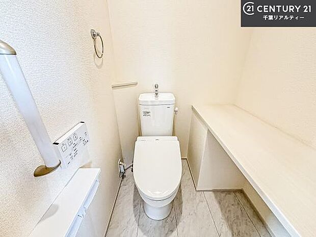 温水洗浄便座につき、冬場は便座が暖かくできるので冷たい便座に座らずに済む嬉しい仕様です!