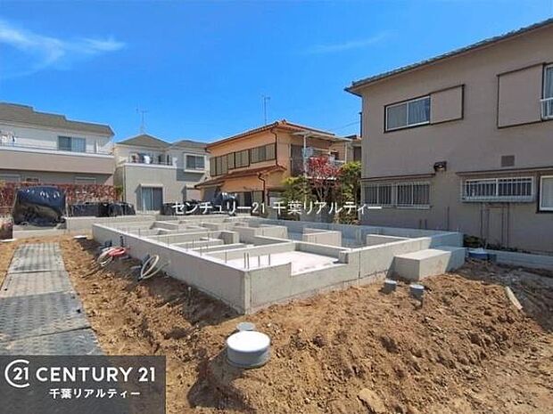 建築途中だからこそ分かる構造のしっかりさ。完成後は理想の住まいとしてお迎えします。これから仕上がる内装にも注目!新生活が楽しみになる住まいです。