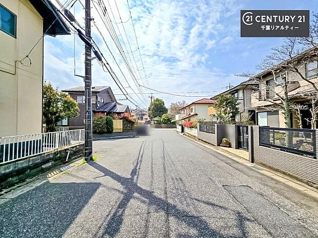 心ゆくまで現地をご覧いただけるよう、即日案内のご用意も整えております。お気軽にお問い合わせの上、理想の暮らしへの一歩をお進めください!