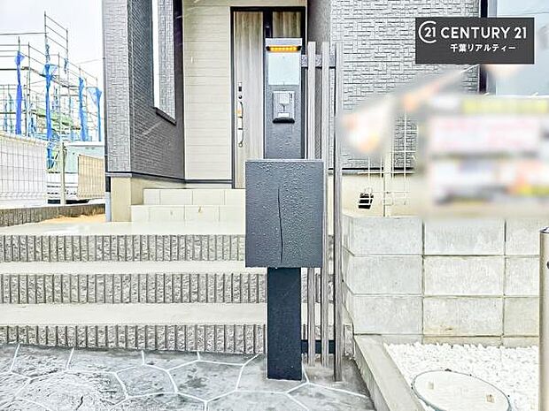 物件探しのご条件・ご要望・ご質問など、何なりと弊社スタッフまでお申し付けください！不動産に関することなら、どのようなことでも誠心誠意対応させて頂きます。