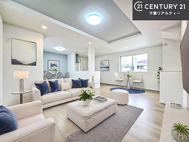 家具はCGパースです。心地良いリビングは家族が自然と集まります。家族団欒の時間が増えそうです。ご家族と、より一層充実した時間を過ごせそうですね。