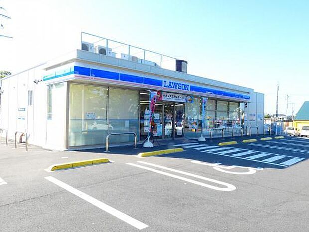 ローソン成田51号通店まで771m