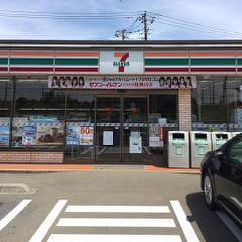 セブンイレブン富里葉山店まで518m