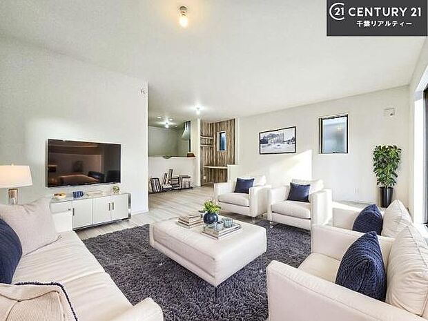 家具はCGパースです。優しい陽だまりがリビングを包んでくれて居心地の良い空間を演出してくれます！くつろぎの時間を過ごせます！