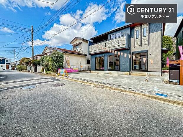 周辺環境や、お客様のご希望に合った物件も一緒にご案内を致します。住宅ローンアドバイザーによるご相談も承ります。当社はお問い合わせに即対応します！お待たせしません！