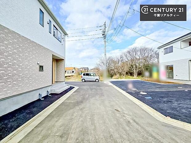 周辺環境や、お客様のご希望に合った物件も一緒にご案内を致します。住宅ローンアドバイザーによるご相談も承ります。当社はお問い合わせに即対応します！お待たせしません！