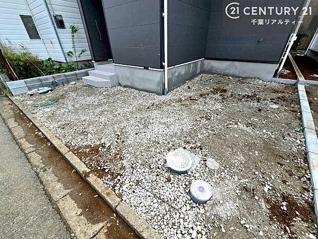 カースペース付きなのでマイカーをお持ちの方も安心ですね！ぜひ現地にてお確かめくださいませ！