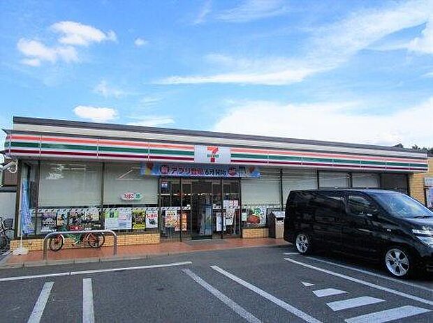 セブンイレブン市川大野町3丁目店まで240m