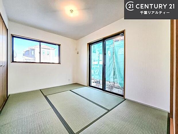 日本人の心感じる「和」の空間。井草の香り漂う空間は癒しのひと時を演出してくれます!リラックス効果があるので快適に過ごせそうです。