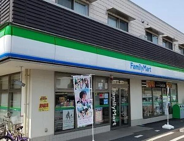ファミリーマート市川曽谷一丁目店まで599m