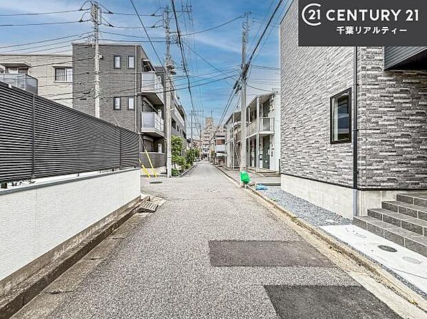 周辺環境や、お客様のご希望に合った物件も一緒にご案内を致します。住宅ローンアドバイザーによるご相談も承ります。当社はお問い合わせに即対応します!お待たせしません!