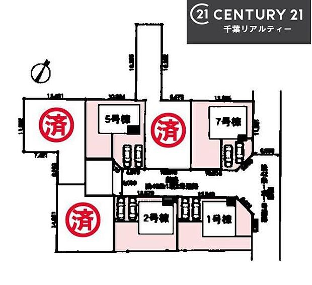 カースペース2台付きでマイカーをお持ちのご家庭でも安心。物件探しのご条件・ご要望・ご質問など、何なりと弊社スタッフまでお申し付けください!