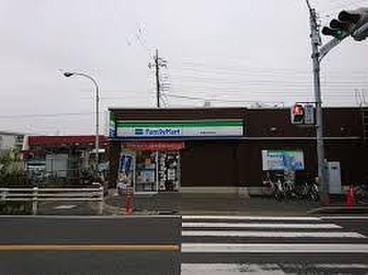 ファミリーマート船橋藤原四丁目店まで494m