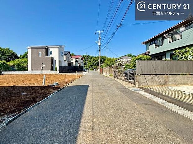 周辺環境や、お客様のご希望に合った物件も一緒にご案内を致します。住宅ローンアドバイザーによるご相談も承ります。当社はお問い合わせに即対応します!お待たせしません!