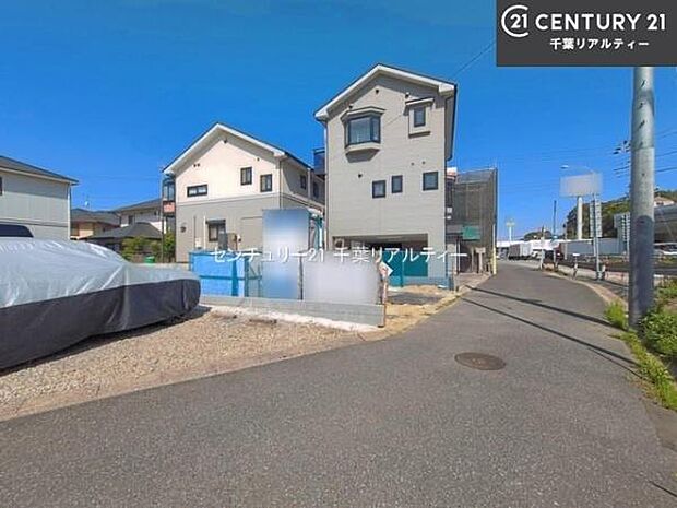 周辺環境や、お客様のご希望に合った物件も一緒にご案内を致します。住宅ローンアドバイザーによるご相談も承ります。当社はお問い合わせに即対応します!お待たせしません!