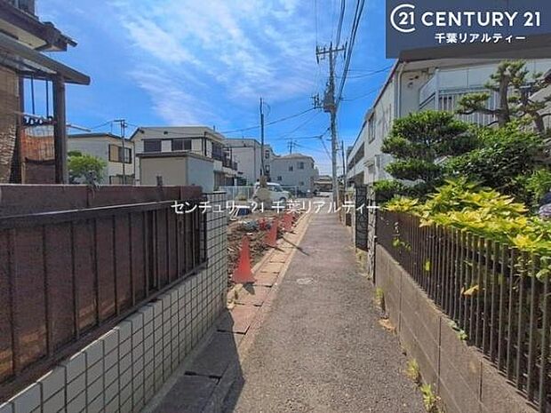周辺環境や、お客様のご希望に合った物件も一緒にご案内を致します。住宅ローンアドバイザーによるご相談も承ります。当社はお問い合わせに即対応します!お待たせしません!