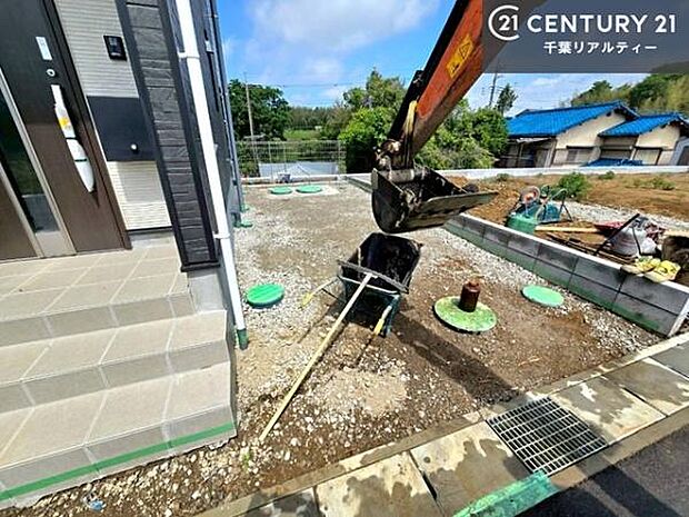 カースペース付きなのでマイカーをお持ちの方も安心ですね!ぜひ現地にてお確かめくださいませ!※外構工事中です