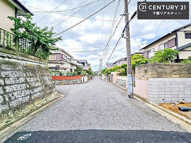 周辺環境や、お客様のご希望に合った物件も一緒にご案内を致します。住宅ローンアドバイザーによるご相談も承ります。当社はお問い合わせに即対応します!お待たせしません!