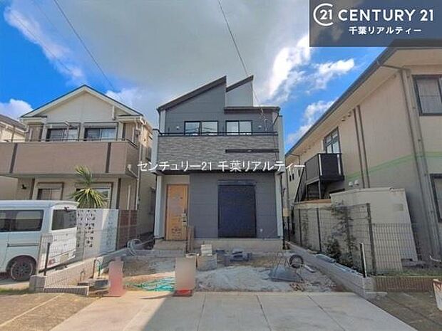 周辺環境や、お客様のご希望に合った物件も一緒にご案内を致します。住宅ローンアドバイザーによるご相談も承ります。当社はお問い合わせに即対応します!お待たせしません!