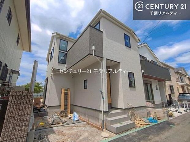 周辺環境や、お客様のご希望に合った物件も一緒にご案内を致します。住宅ローンアドバイザーによるご相談も承ります。当社はお問い合わせに即対応します!お待たせしません!