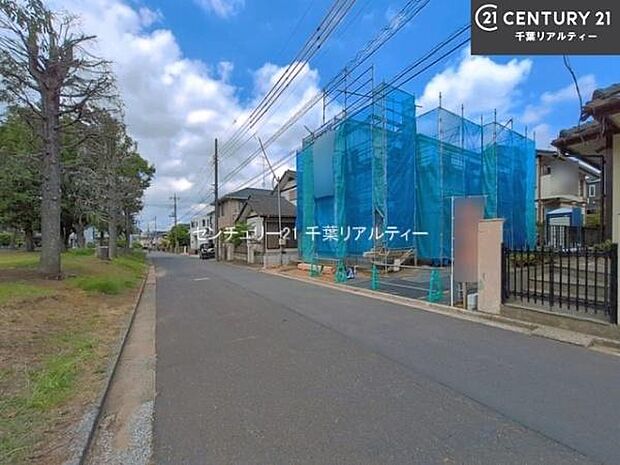 周辺環境や、お客様のご希望に合った物件も一緒にご案内を致します。住宅ローンアドバイザーによるご相談も承ります。当社はお問い合わせに即対応します!お待たせしません!