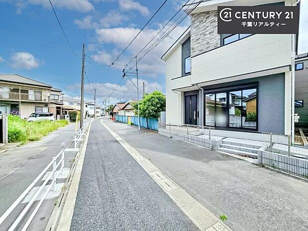 周辺環境や、お客様のご希望に合った物件も一緒にご案内を致します。住宅ローンアドバイザーによるご相談も承ります。当社はお問い合わせに即対応します!お待たせしません!