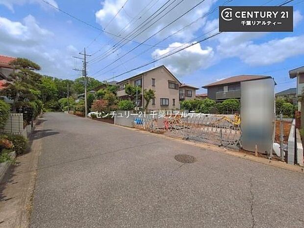 周辺環境や、お客様のご希望に合った物件も一緒にご案内を致します。住宅ローンアドバイザーによるご相談も承ります。当社はお問い合わせに即対応します!お待たせしません!