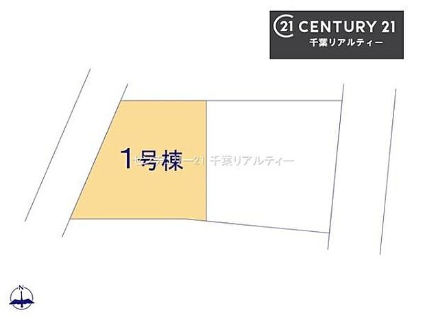 カースペースは3台付き！セカンドカー持ちの方や急な来客時にも安心ですね。物件探しのご条件・ご要望などありましたら、何なりとスタッフまでお申し付けください！(車種に制限がある場合があります)
