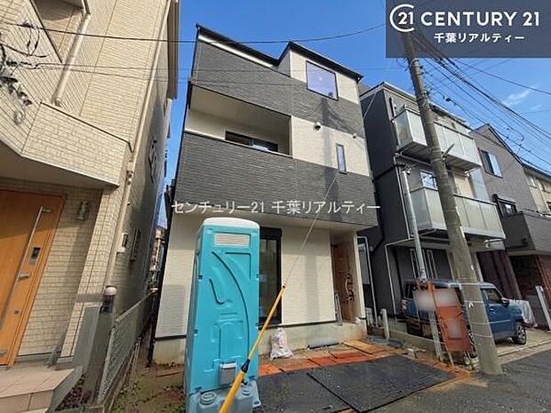 周辺環境や、お客様のご希望に合った物件も一緒にご案内を致します。住宅ローンアドバイザーによるご相談も承ります。当社はお問い合わせに即対応します!お待たせしません!
