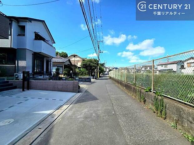 周辺環境や、お客様のご希望に合った物件も一緒にご案内を致します。住宅ローンアドバイザーによるご相談も承ります。当社はお問い合わせに即対応します!お待たせしません!