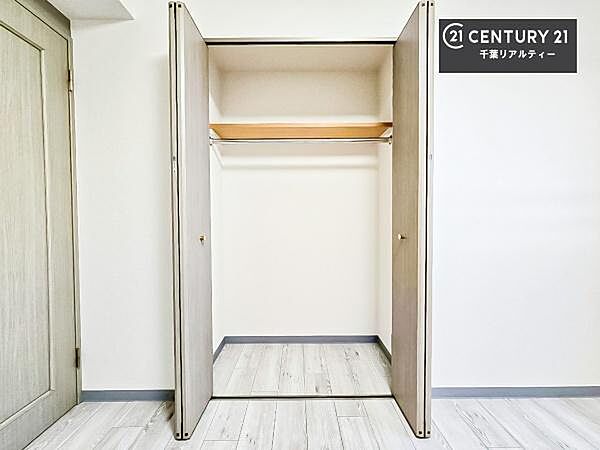収納が充実しているからこそ、お部屋はいつも広々。掃除や片付けもラクになり、居心地の良い暮らしが続きます。