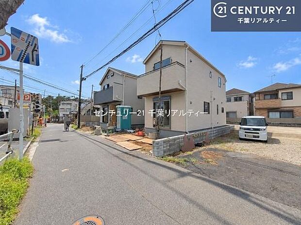 周辺環境や、お客様のご希望に合った物件も一緒にご案内を致します。住宅ローンアドバイザーによるご相談も承ります。当社はお問い合わせに即対応します!お待たせしません!