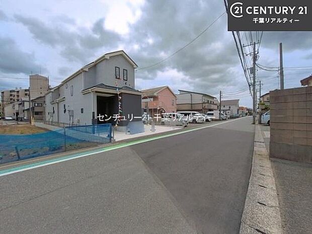 周辺環境や、お客様のご希望に合った物件も一緒にご案内を致します。住宅ローンアドバイザーによるご相談も承ります。当社はお問い合わせに即対応します！お待たせしません！